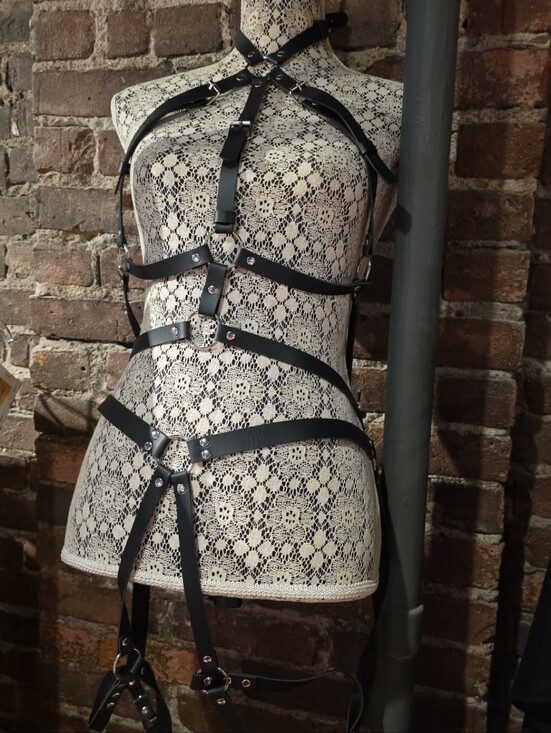 Accessories - Black Leather Harness 2 Piece